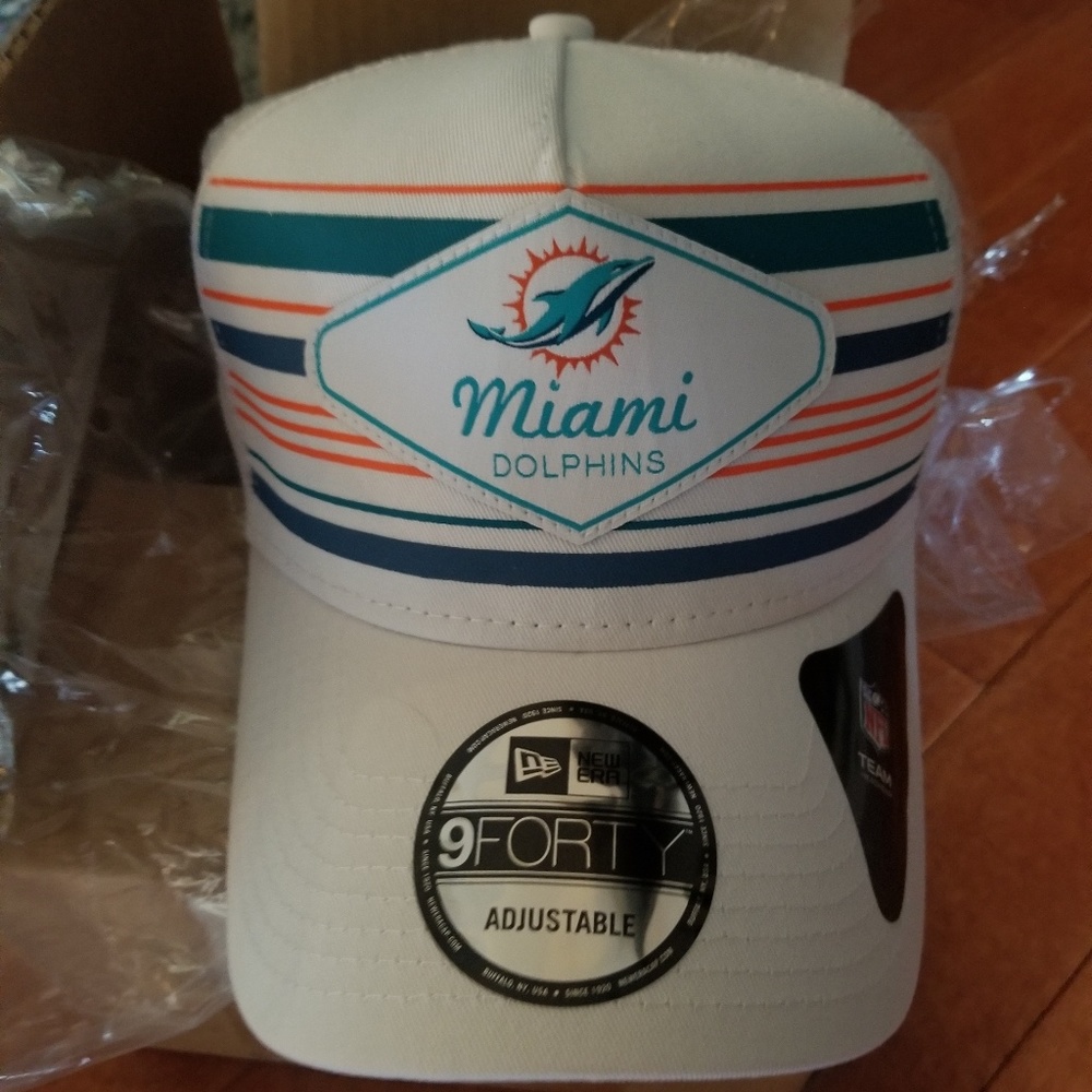 Miami dolphins trucker hat BNIB